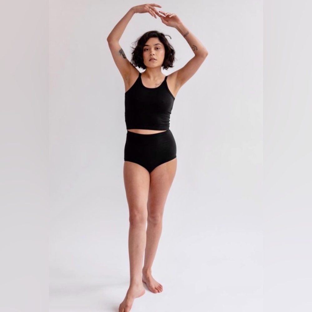 ARQ Bundle - Crop Tank/High Rise/Lou Undies 🖤